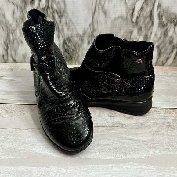 IMAC Croc Embossed Patent Leather Side Zip Booties Sz 39 US 9 Made In Italy - Picture 10 of 13